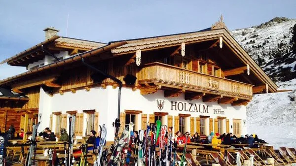 Holzalm Hochfuegen Beitragsbild